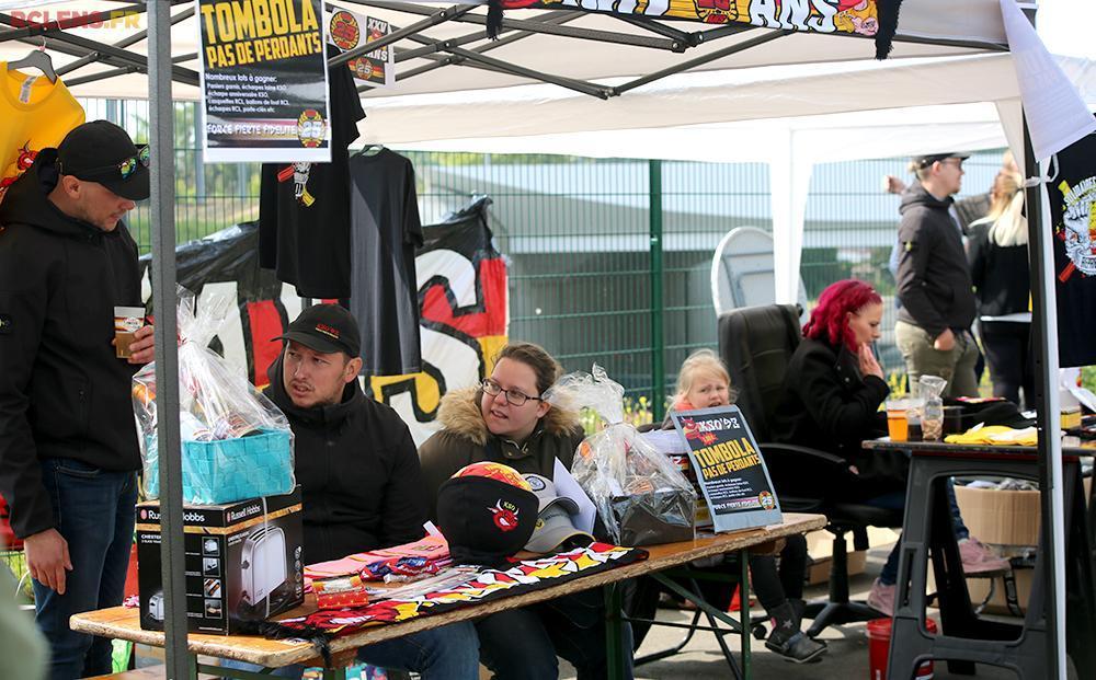 Bonne ambiance au marché du supporter !