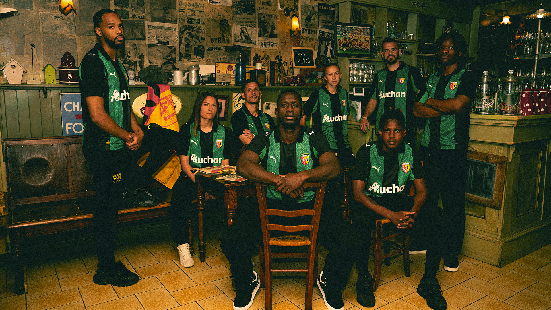 « À la folie, passionnée Lens » : les nouveaux maillots 2025/26 « À la folie, passionnée Lens » : les nouveaux maillots 2025/26