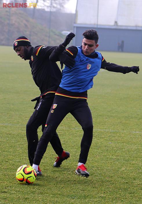 Près de 150 supporters : El Hadji Ba et Achraf Bencharki