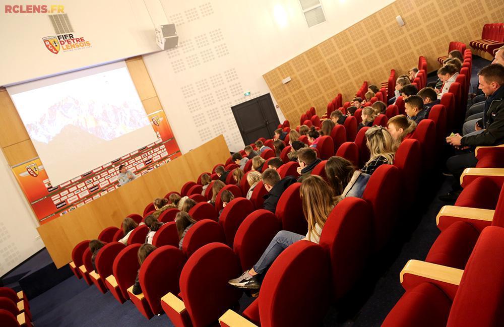 Projet scolaire Lycée Guy Mollet Arras : Le passé ouvrier du RC Lens Projet scolaire Lycée Guy Mollet Arras : Le passé ouvrier du RC Lens