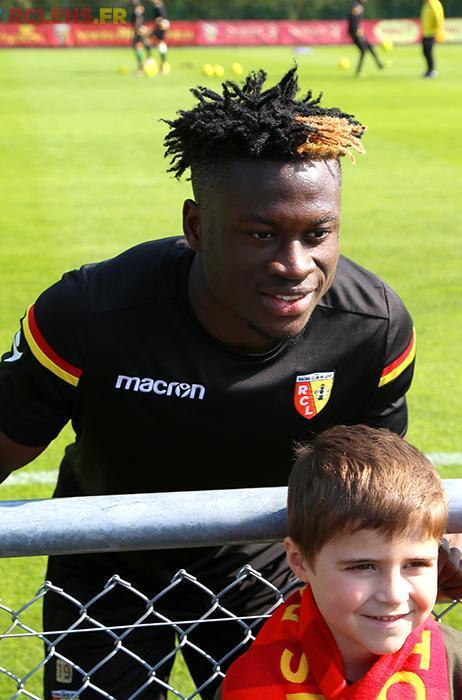 Près de 300 supporters : Arial Mendy Près de 300 supporters : Arial Mendy