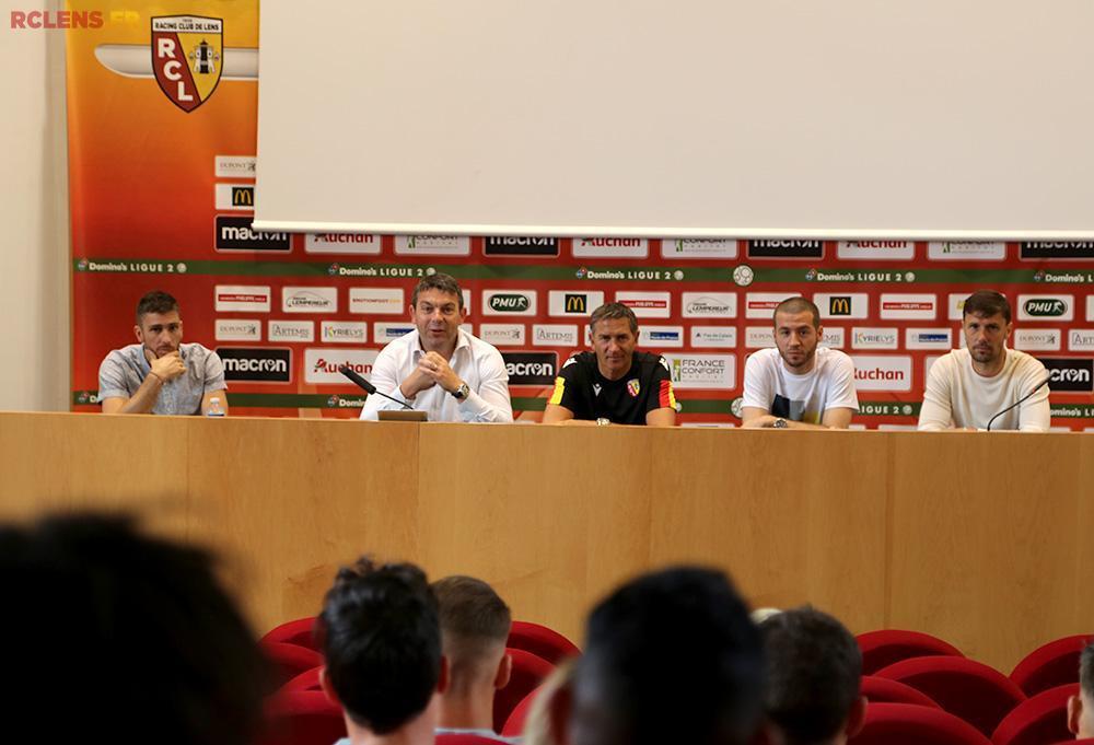 Jour de reprise : Florent Ghisolfi, Arnaud Pouille, Philippe Montanier, Romain Stevenon et Yoann Lachor Jour de reprise : Florent Ghisolfi, Arnaud Pouille, Philippe Montanier, Romain Stevenon et Yoann Lachor