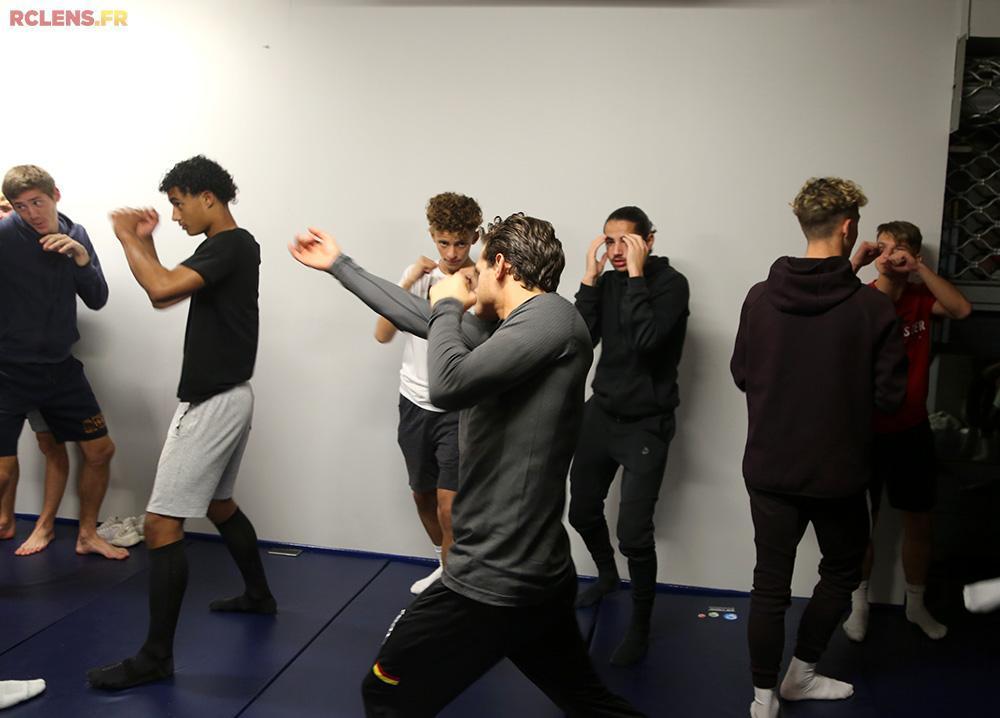 A la découverte du MMA avec Tom Duquesnoy A la découverte du MMA avec Tom Duquesnoy