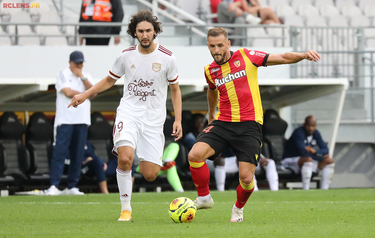 Lens - Bordeaux en images : Jonathan Gradit Lens - Bordeaux en images : Jonathan Gradit