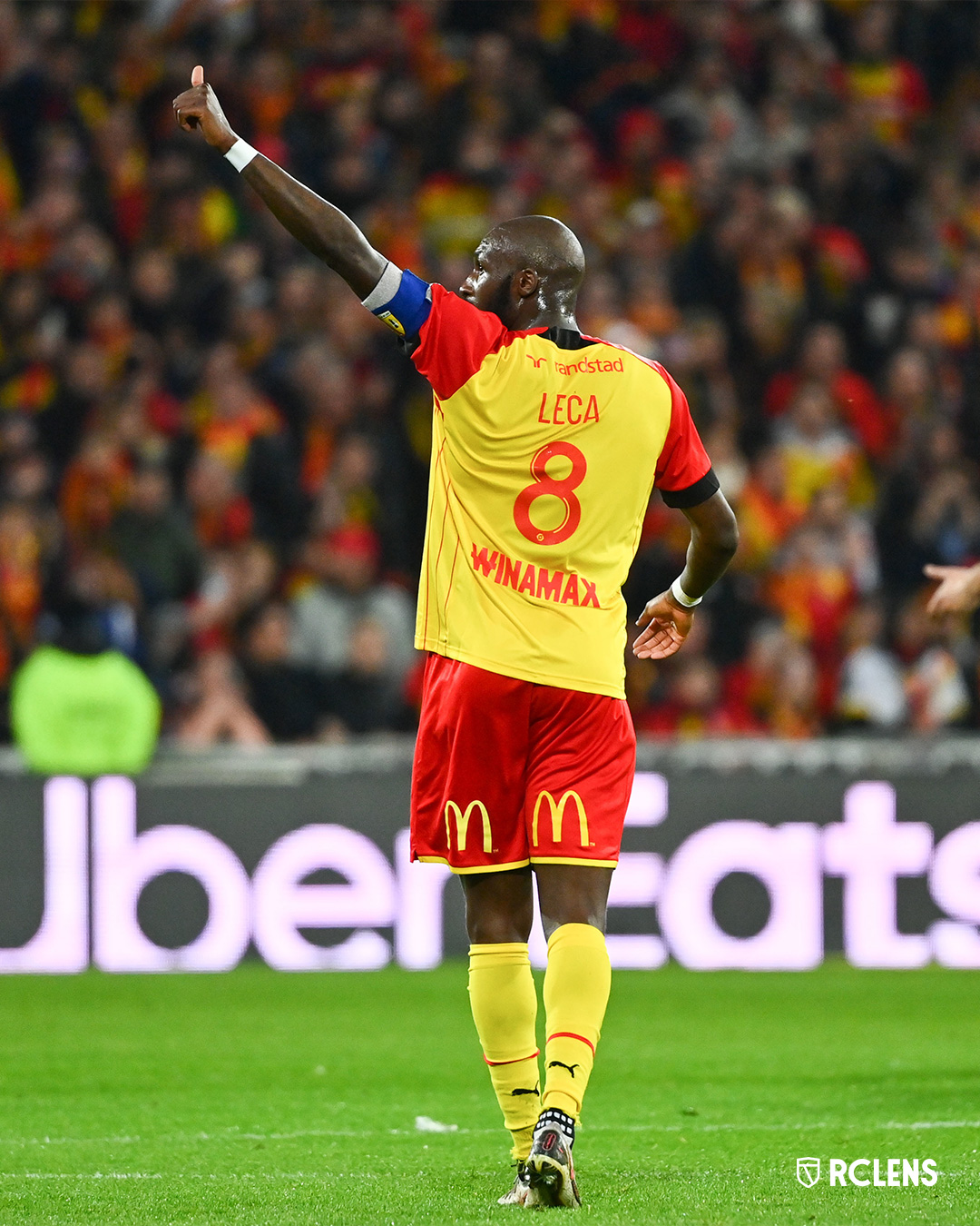 Le RC Lens échange les noms de famille des joueurs sur leur maillot pour  sensibiliser aux discriminations raciales