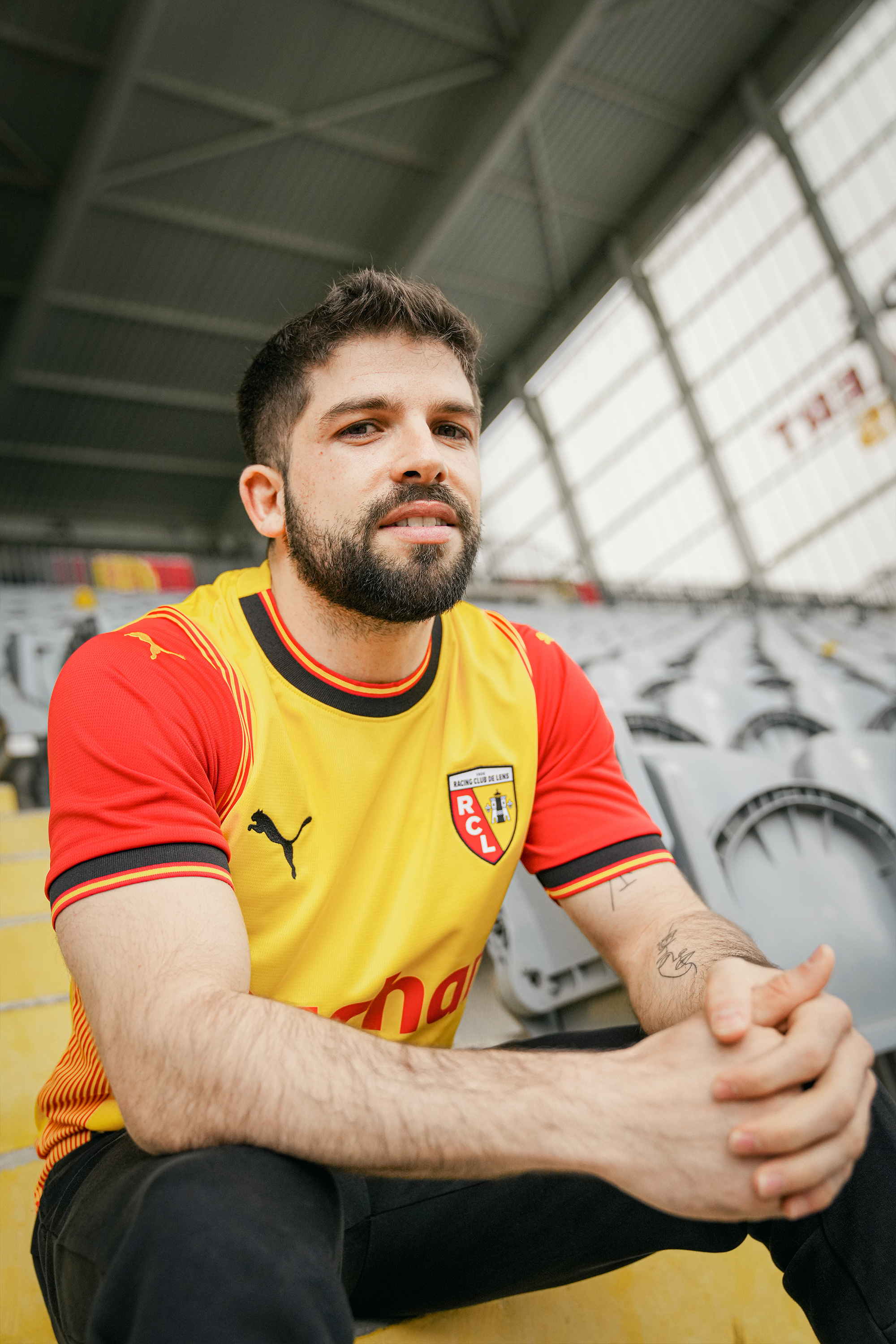 Pour l'amour de notre maillot RC Lens domicile saison 2023-2024 Pour l'amour de notre maillot RC Lens domicile saison 2023-2024