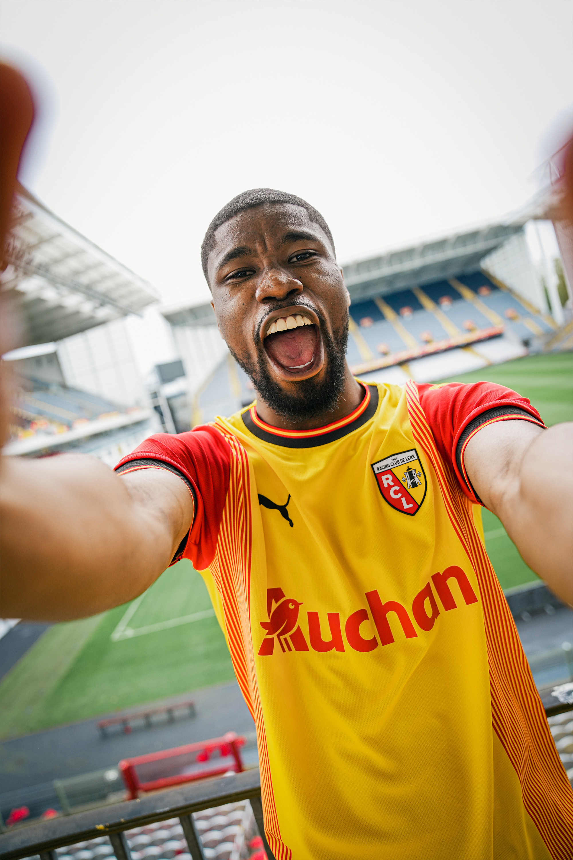Pour l'amour de notre maillot RC Lens domicile saison 2023-2024 Pour l'amour de notre maillot RC Lens domicile saison 2023-2024
