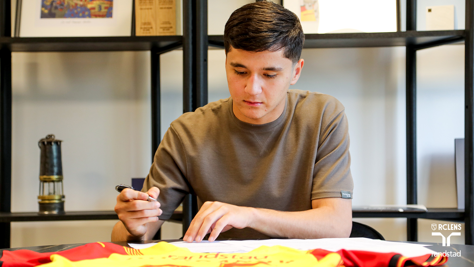 RC Lens Mercato Abdukodir Khusanov RC Lens Mercato Abdukodir Khusanov