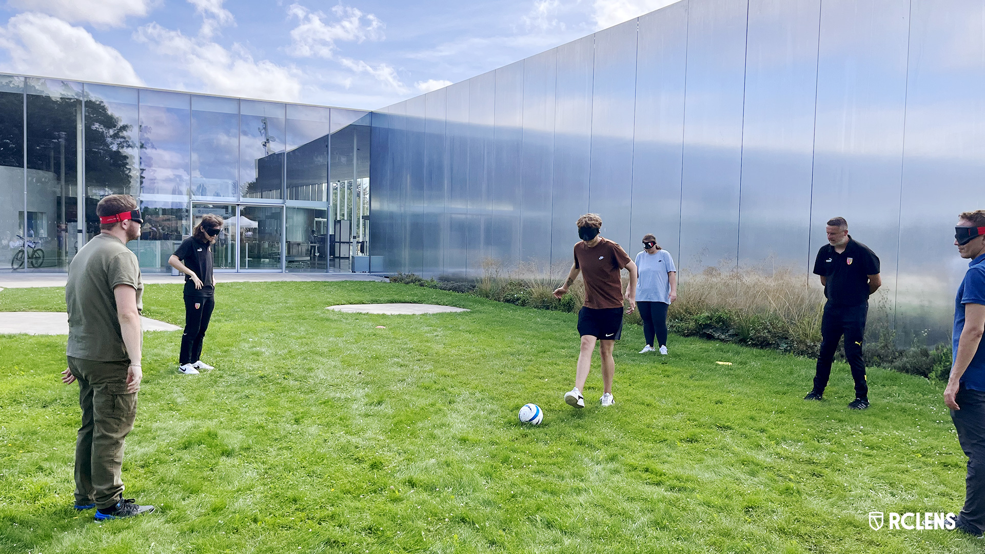 Le RC Lens Féminin et RC Lens Cécifoot, acteurs de « Parc en Fête » Le RC Lens Féminin et RC Lens Cécifoot, acteurs de « Parc en Fête »