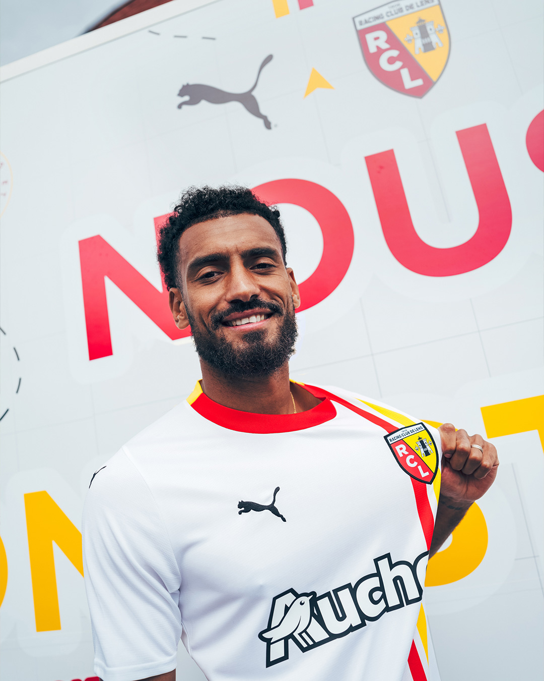 « Nous on est là » : troisième maillot du RC Lens - saison 2023/24 « Nous on est là » : troisième maillot du RC Lens - saison 2023/24
