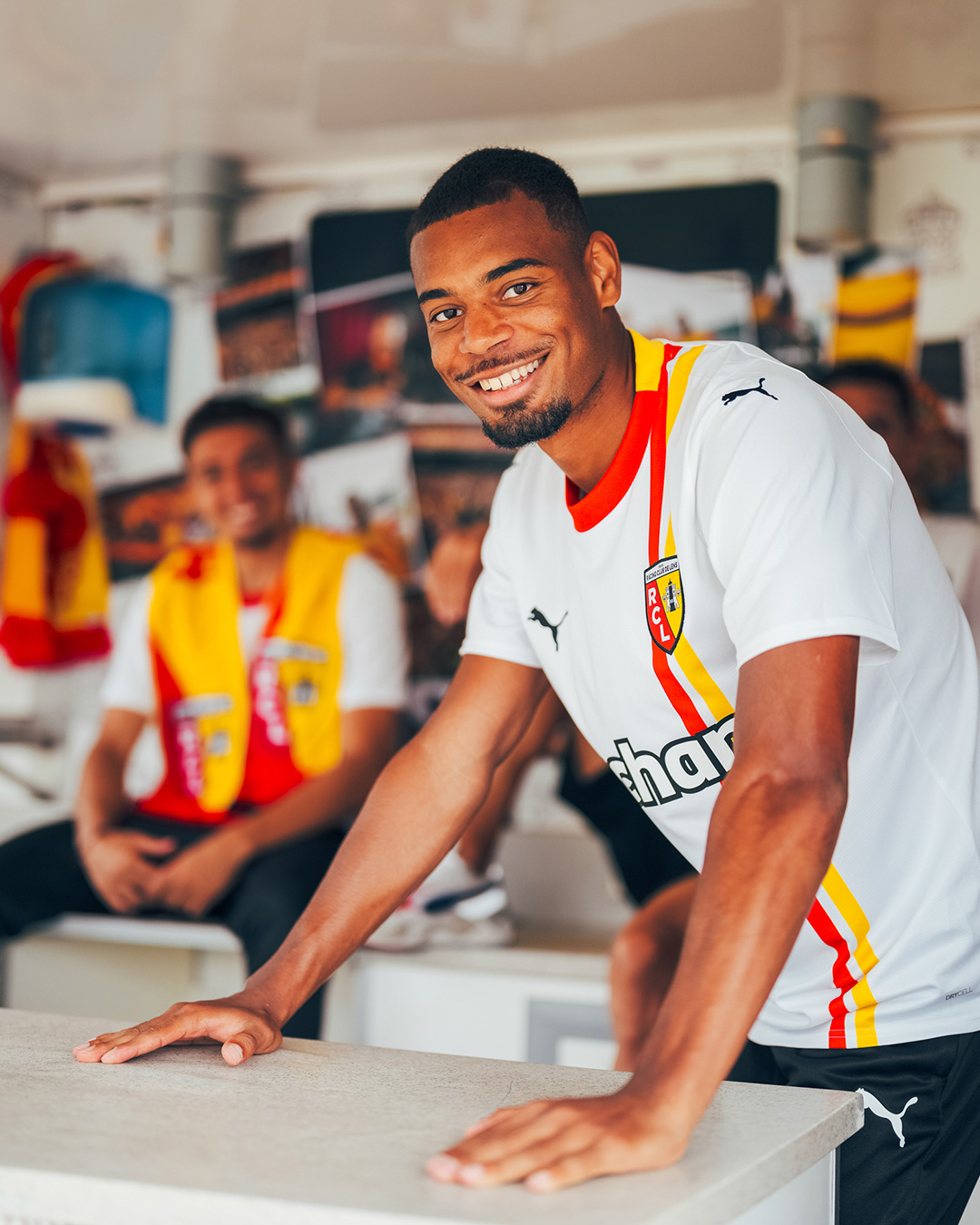 « Nous on est là » : troisième maillot du RC Lens - saison 2023/24 « Nous on est là » : troisième maillot du RC Lens - saison 2023/24