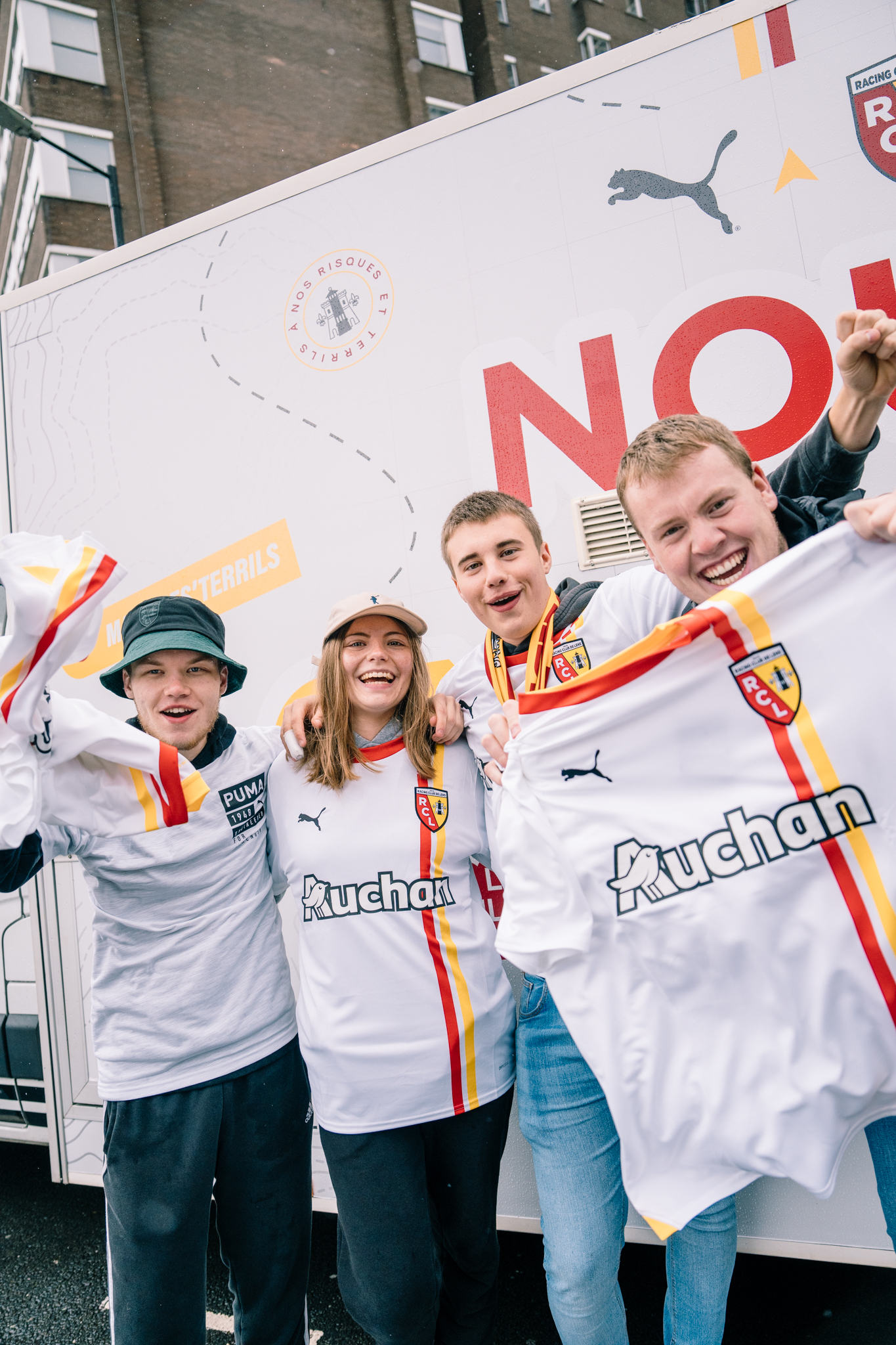 « Nous on est là » : troisième maillot du RC Lens - saison 2023/24 « Nous on est là » : troisième maillot du RC Lens - saison 2023/24