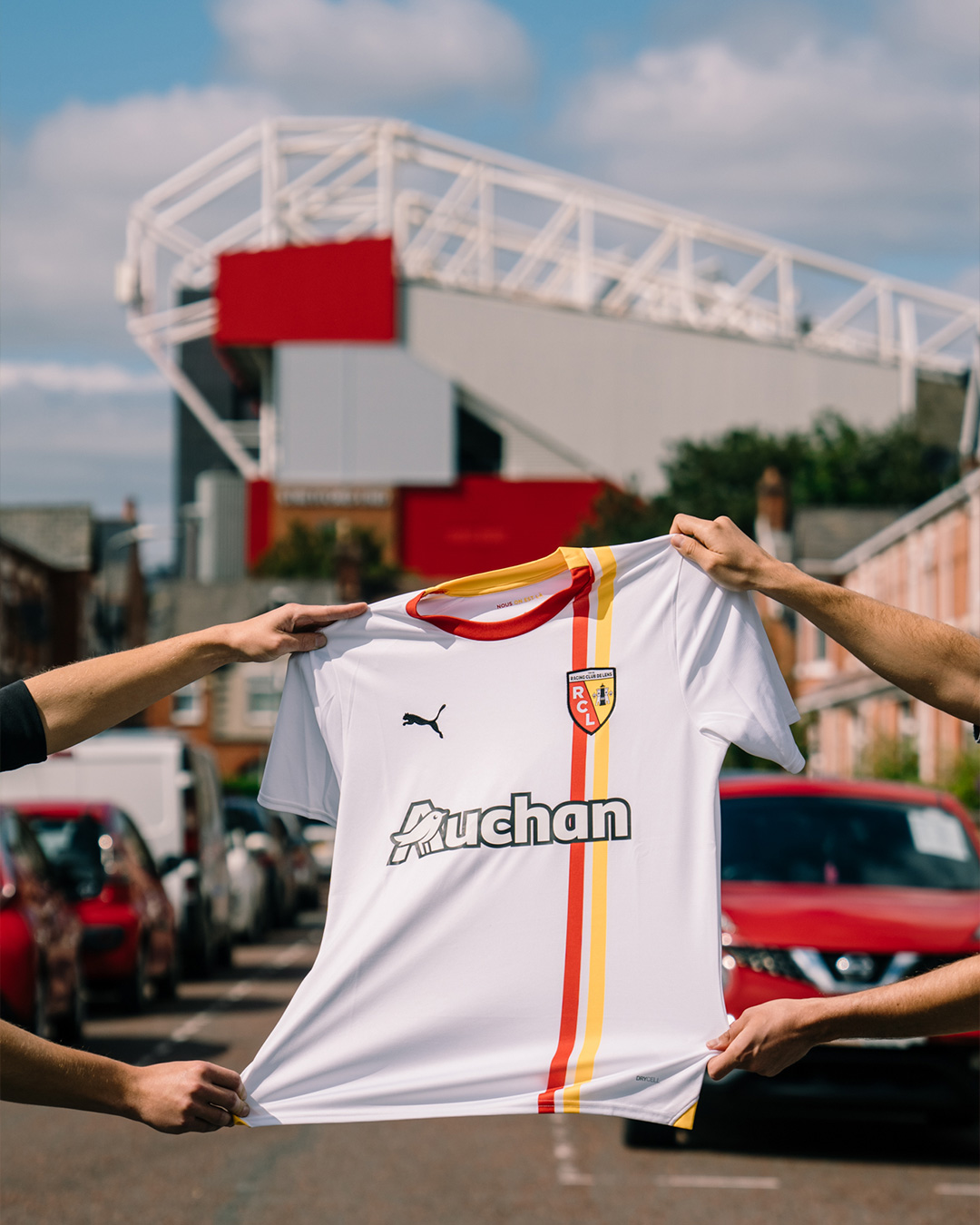 « Nous on est là » : troisième maillot du RC Lens - saison 2023/24 « Nous on est là » : troisième maillot du RC Lens - saison 2023/24