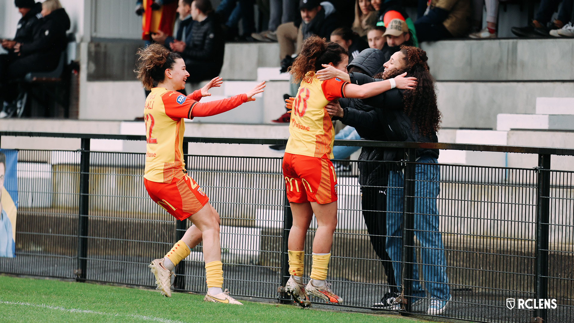 RC Lens : Kahissa Saïdi, Tess David, Souhina Hadj Safi RC Lens : Kahissa Saïdi, Tess David, Souhina Hadj Safi