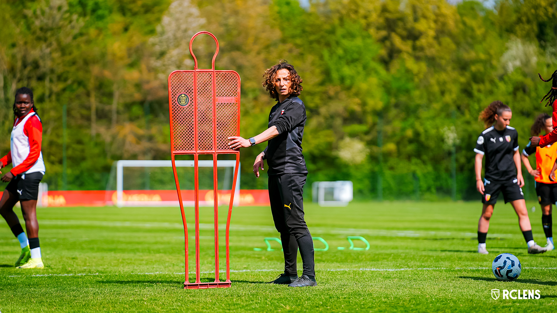 Interview Sarah M'Barek RC Lens Féminin Interview Sarah M'Barek RC Lens Féminin