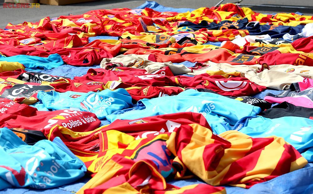 Bonne ambiance au marché du supporter !