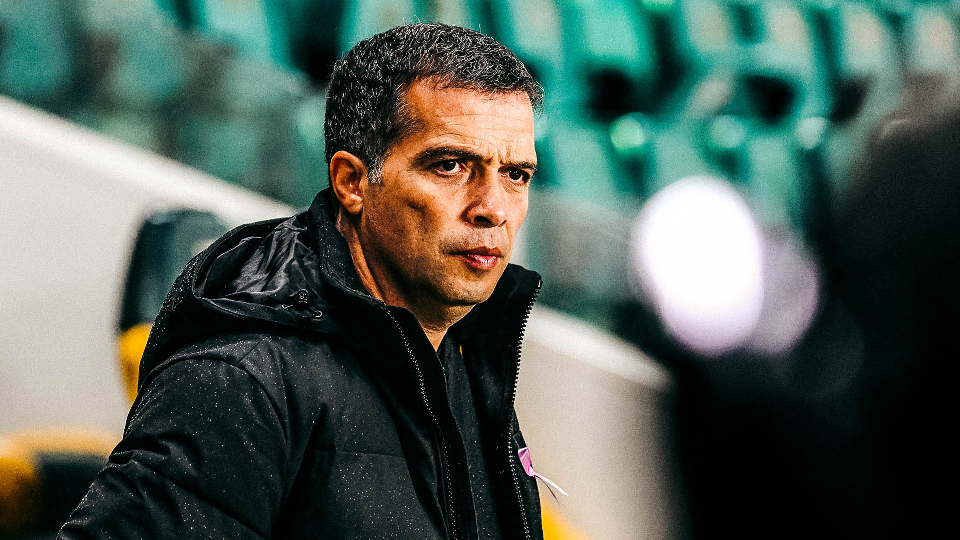 à la lampe fc nantes-rc lens luis castro à la lampe fc nantes-rc lens luis castro