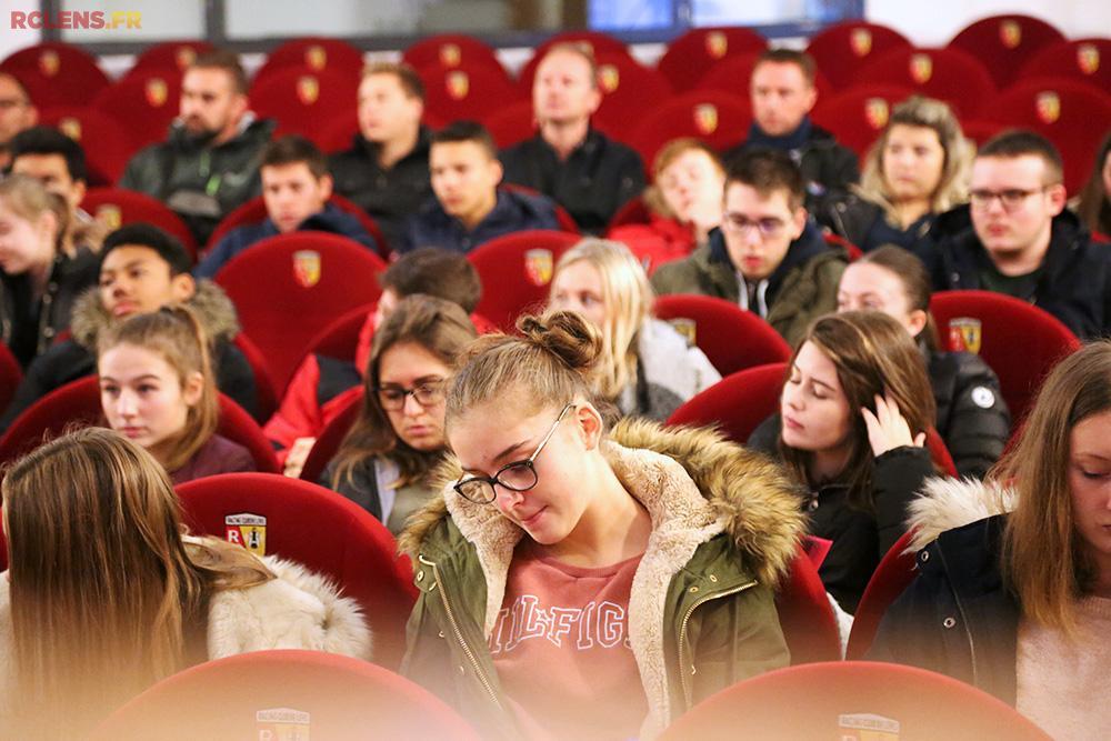 Projet scolaire Lycée Guy Mollet Arras : Le passé ouvrier du RC Lens Projet scolaire Lycée Guy Mollet Arras : Le passé ouvrier du RC Lens