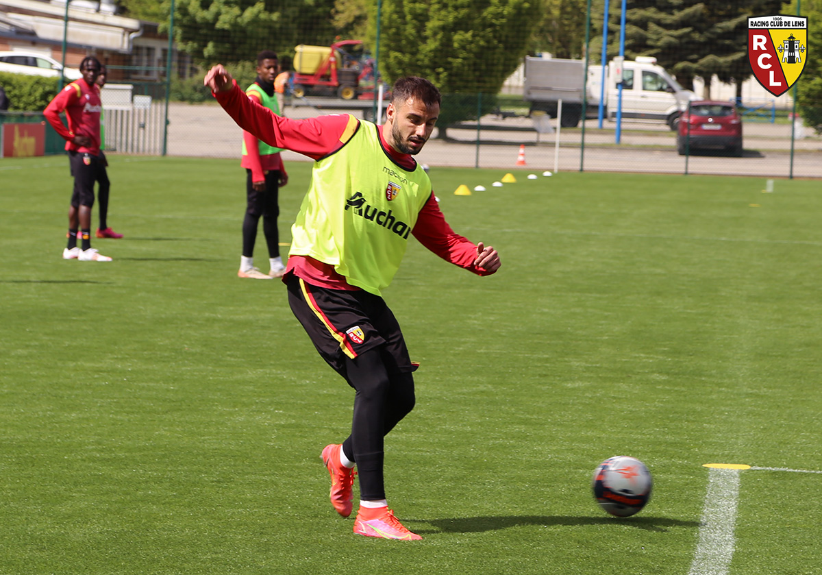 Dernier match en ligne de mire : Jonathan Clauss Dernier match en ligne de mire : Jonathan Clauss