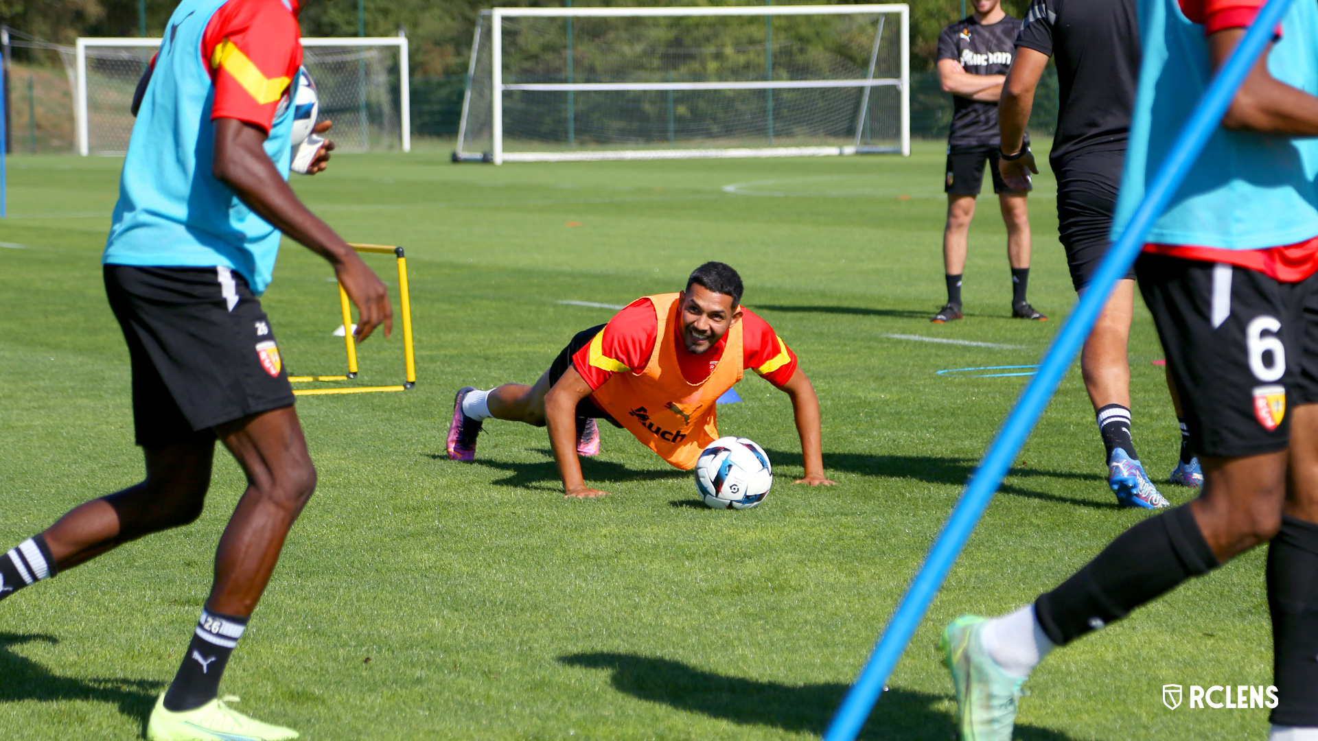 Entraînement RC Lens : Facundo Medina Entraînement RC Lens : Facundo Medina