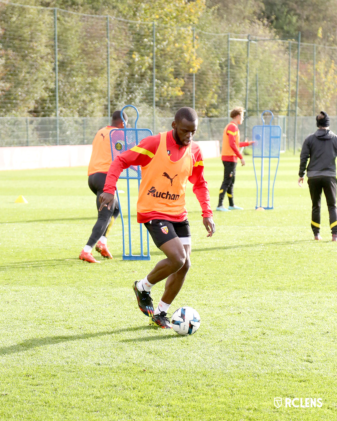 Entraînement RC Lens : Jean Onana Entraînement RC Lens : Jean Onana