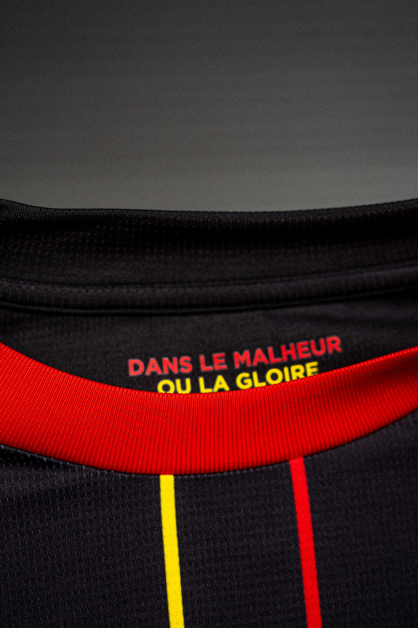 Guidés par la passion Maillot RC Lens Extérieur saison 2023-2024