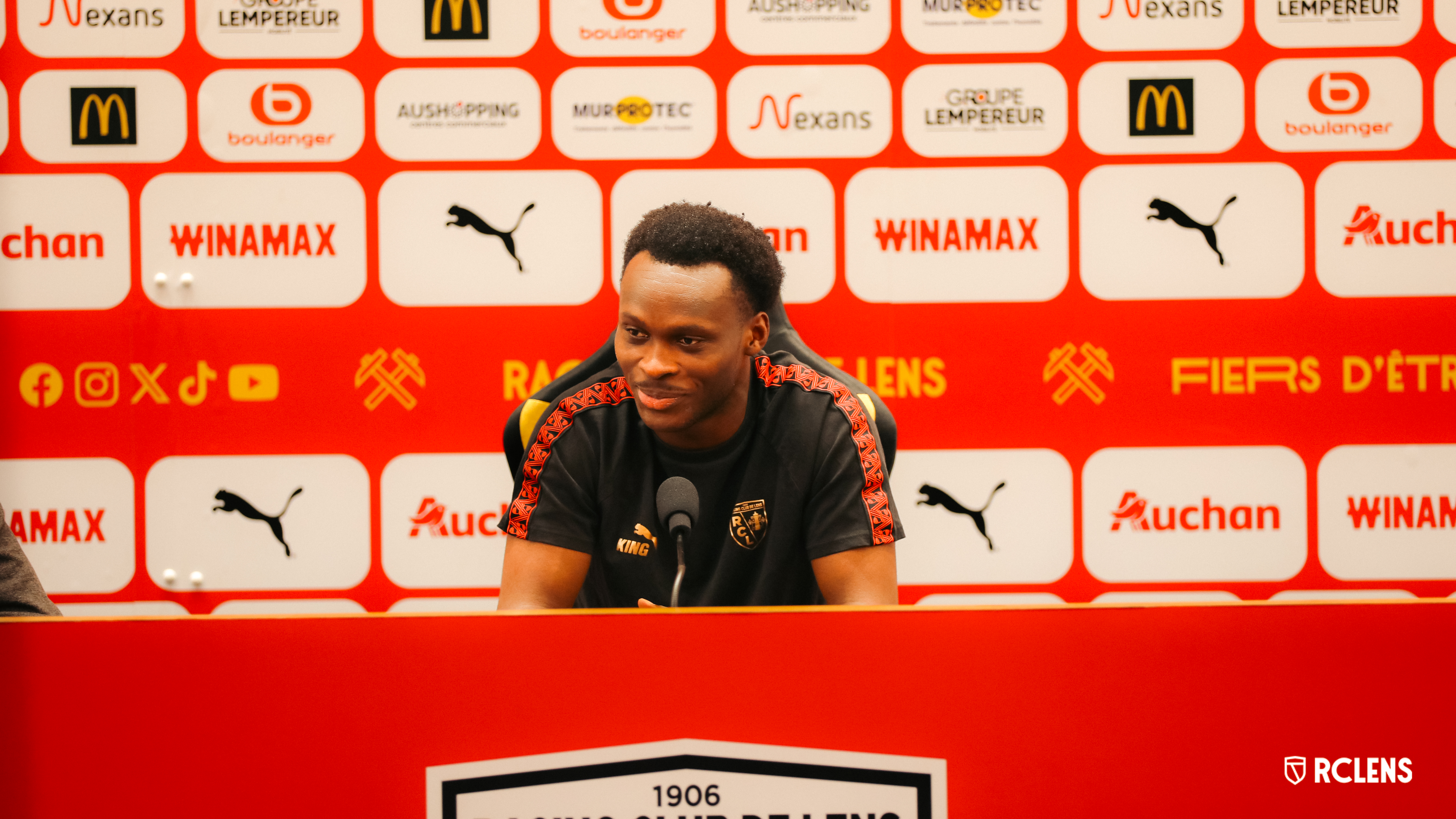 avant RC Lens - OM Baidoo Sage avant RC Lens - OM Baidoo Sage